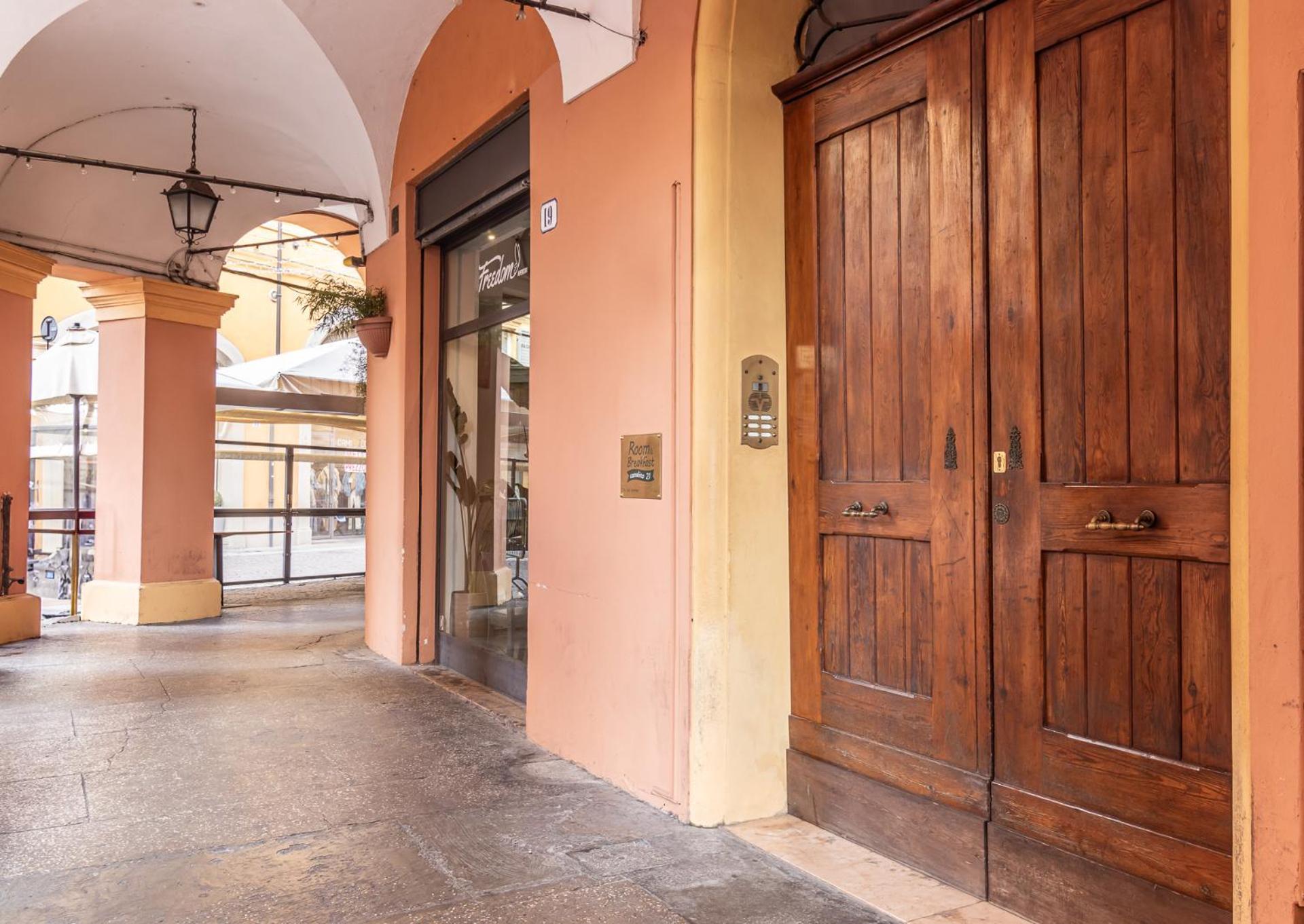 מודנה Room & Breakfast Canalino 21 מראה חיצוני תמונה